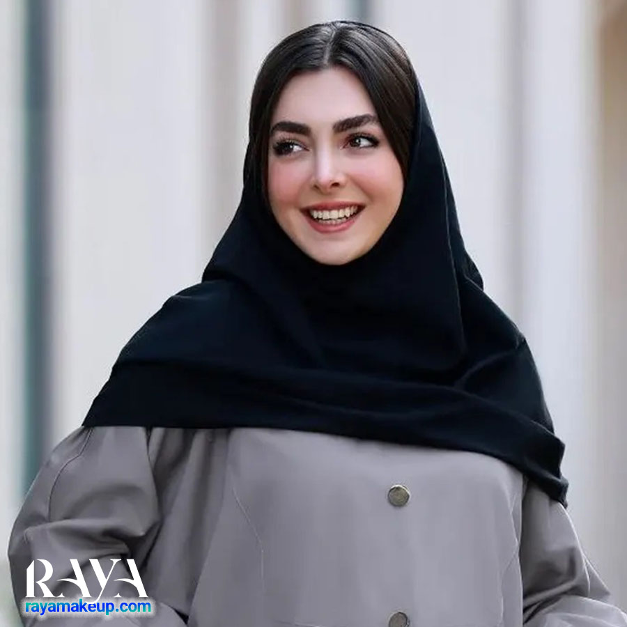آموزش گام به گام یک آرایش زیبا و طبیعی برای دانشگاه