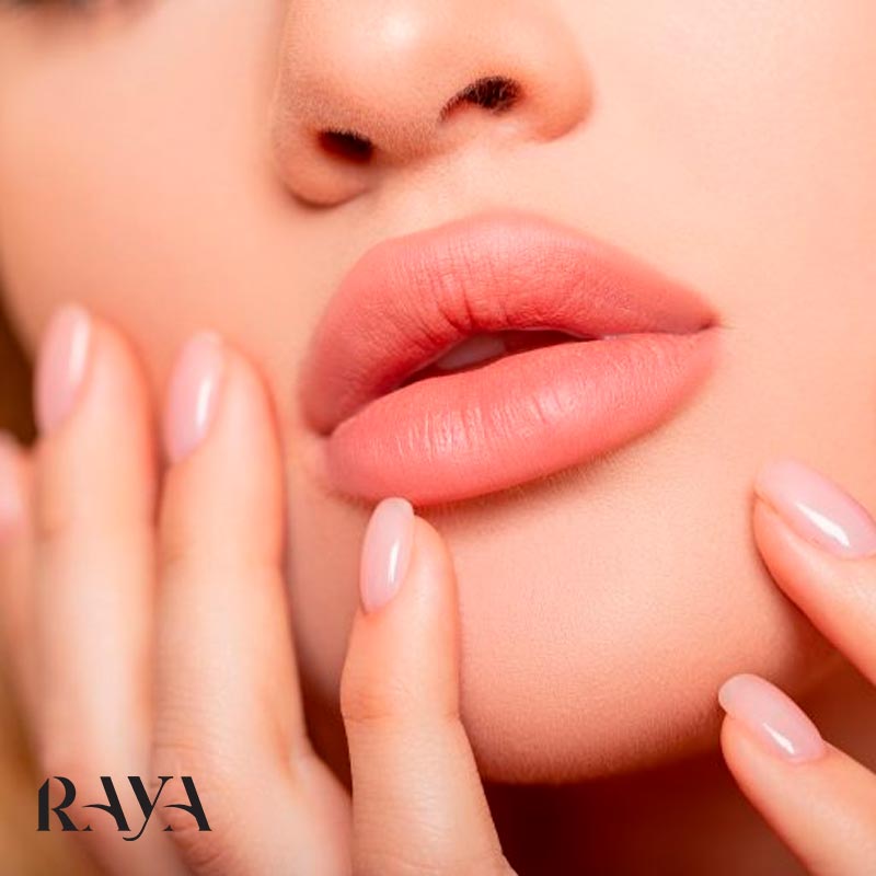 موثرترین راهکارها برای افزایش ماندگاری رژلب در طول روز